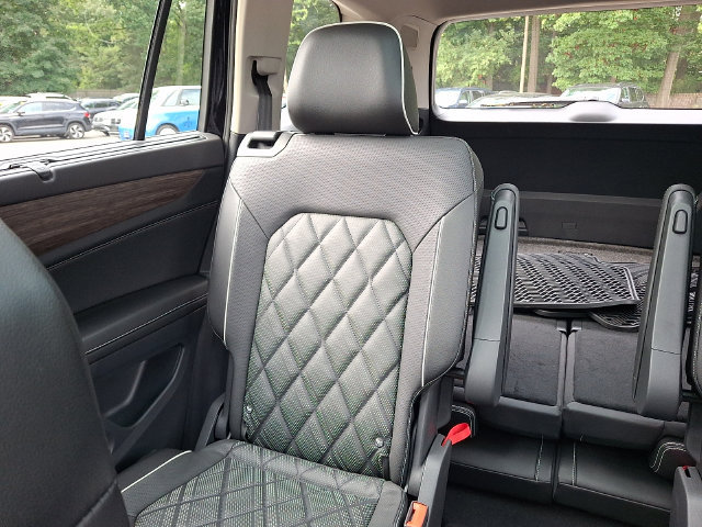 Used 2024 Volkswagen Atlas SEL Premium R-Line AWD/4WD image 18