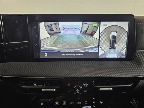 New 2026 Nissan Kicks SR w/ Cold Weather Package image 32