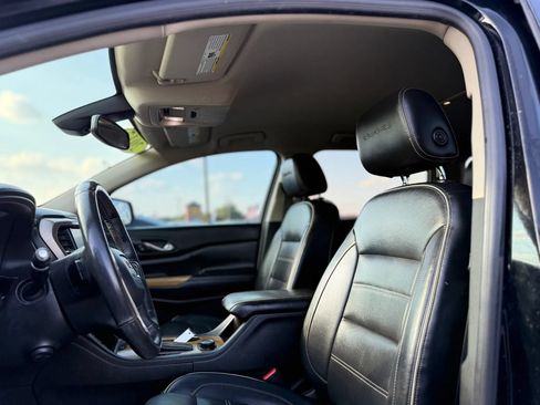 Used 2017 GMC Acadia Denali FWD image 17