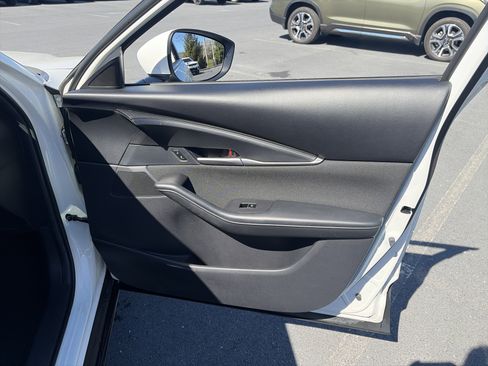 Used 2022 MAZDA CX-30 AWD 2.5 S image 24