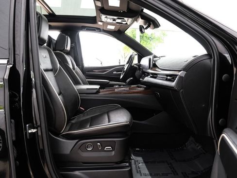 Used 2021 Cadillac Escalade ESV Premium Luxury w/ Performance Package RWD image 38