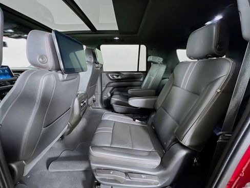 Used 2022 Chevrolet Suburban RST w/ Luxury Package AWD/4WD image 24