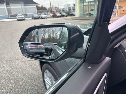 Certified 2022 Volkswagen Atlas SE image 15