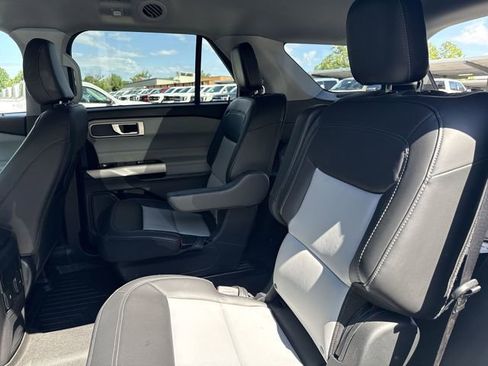 Certified 2022 Ford Explorer XLT w/ Equipment Group 202A AWD/4WD image 22