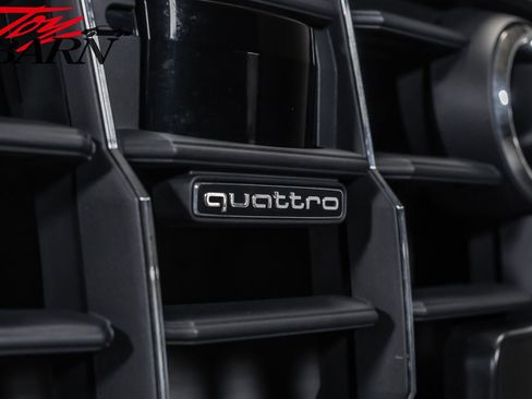 Used 2022 Audi Q8 Premium Plus image 10