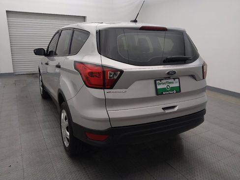 Used 2019 Ford Escape S image 6