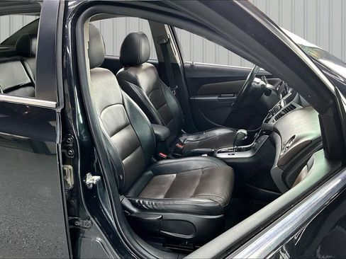 Used 2015 Chevrolet Cruze LTZ image 30