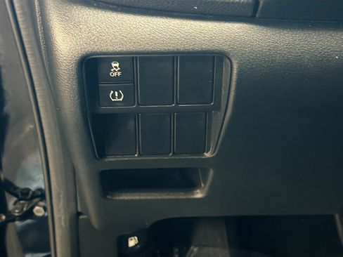 Used 2019 Honda CR-V LX image 16