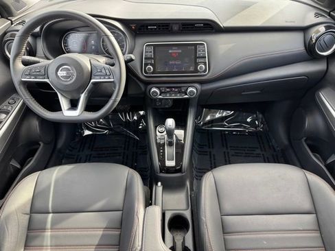 Used 2020 Nissan Kicks SR w/ SR Premium Package image 17