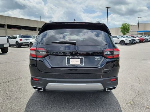New 2026 Honda Pilot Touring image 5