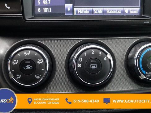 Used 2015 Toyota RAV4 LE FWD image 21