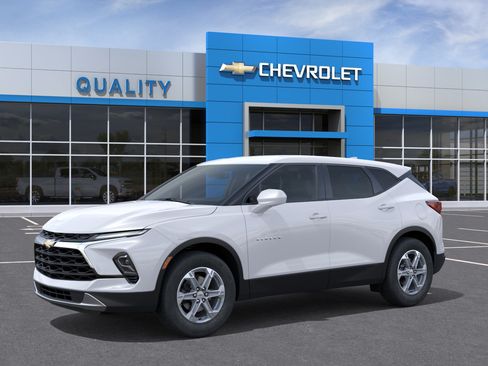 New 2026 Chevrolet Blazer LT FWD image 2