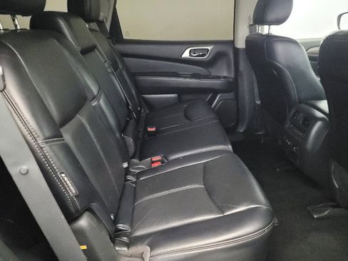 Used 2019 Nissan Pathfinder Platinum AWD/4WD image 19