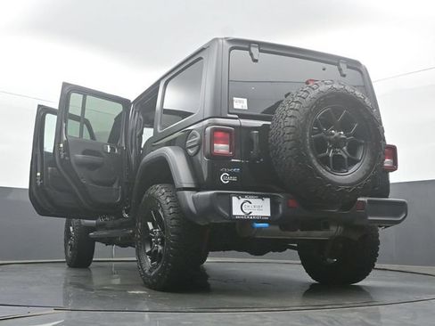 Used 2024 Jeep Wrangler Unlimited AWD/4WD image 58