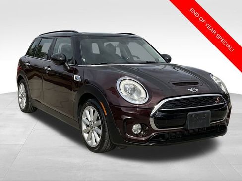 Used 2017 MINI Cooper Clubman S image 1