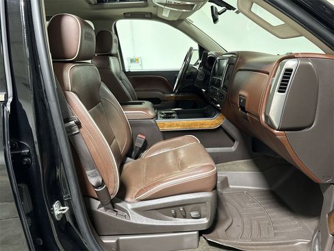 Used 2016 Chevrolet Silverado 1500 High Country image 23