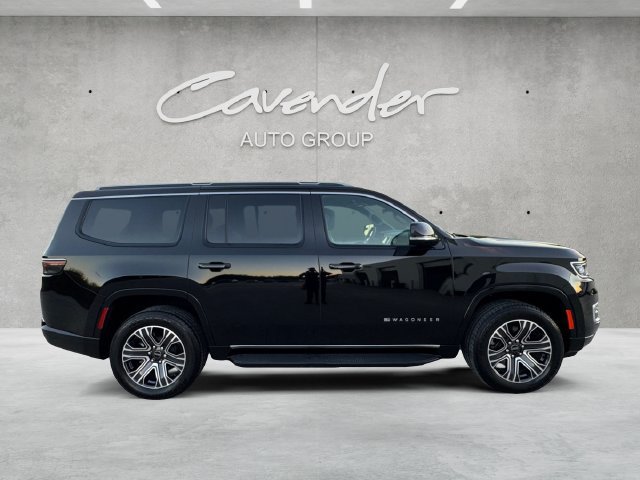 Used 2025 Jeep Wagoneer 4WD image 17