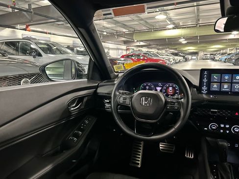 Used 2023 Honda Accord Sport image 23