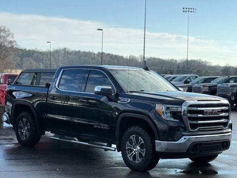 Used 2020 GMC Sierra 1500 SLE w/ SLE Value Package image 27