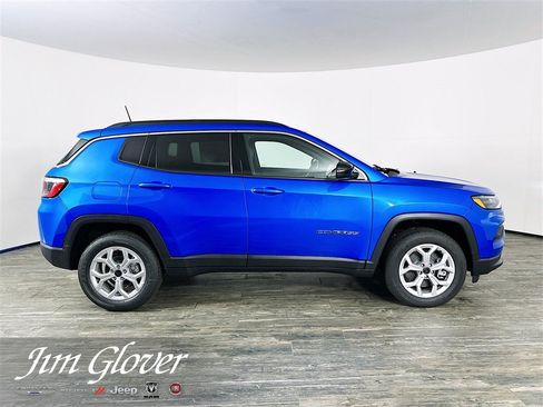 New 2026 Jeep Compass Latitude image 10