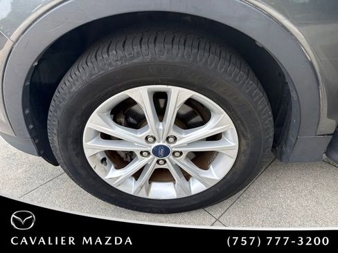 Used 2017 Ford Escape SE FWD image 23