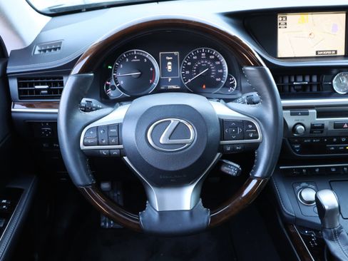 Used 2018 Lexus ES 350 image 18