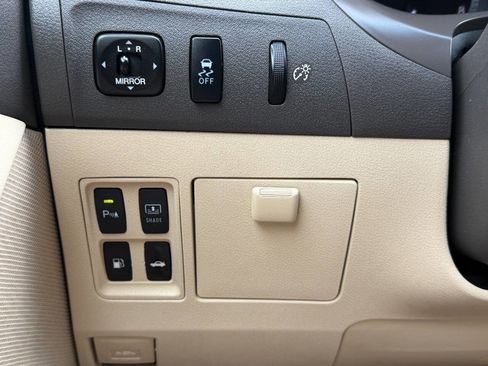 Used 2011 Lexus ES 350 image 35