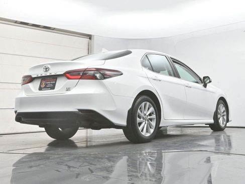 Used 2023 Toyota Camry LE AWD/4WD image 33