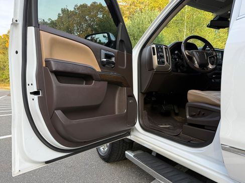 Used 2017 GMC Sierra 1500 Denali AWD/4WD image 12