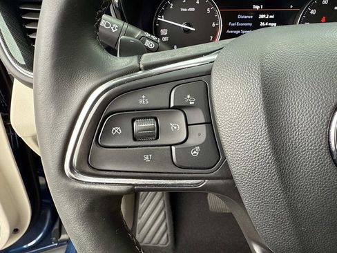 Used 2022 Buick Envision Essence w/ Technology Package I image 30