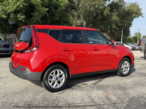 Used 2022 Kia Soul S FWD image 5