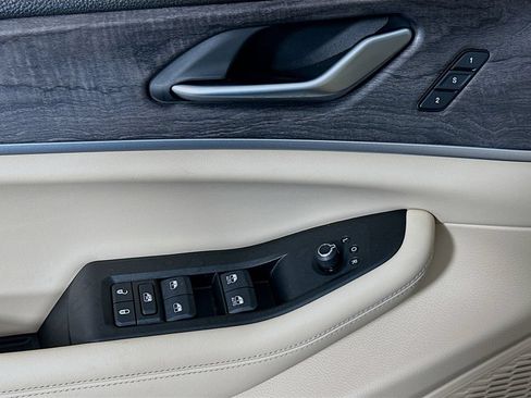 Used 2024 Jeep Grand Cherokee Limited RWD image 18
