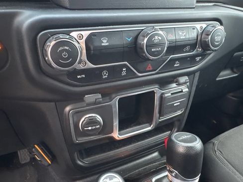 Used 2023 Jeep Gladiator Sport w/ Trailer Tow Package AWD/4WD image 25