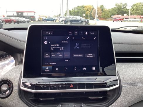 Used 2022 Jeep Compass Latitude w/ Convenience Group image 23
