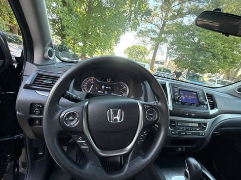 Used 2019 Honda Ridgeline Sport image 17