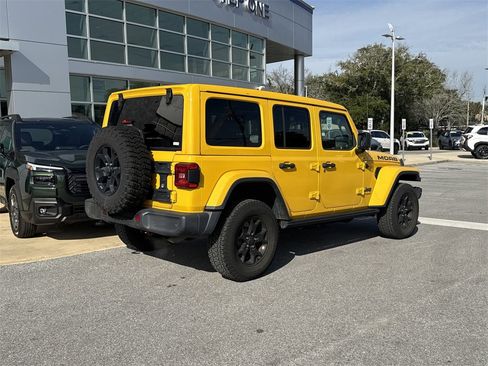 Used 2019 Jeep Wrangler Unlimited Sahara w/ Quick Order Package 24M Moab image 8