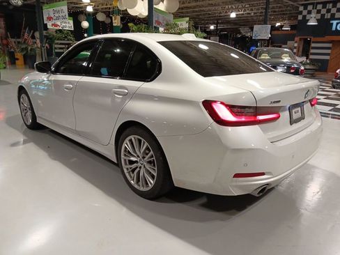 Used 2023 BMW 330i xDrive Sedan w/ Premium Package AWD/4WD image 8