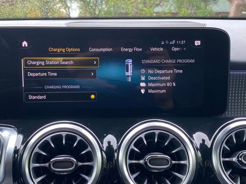 Used 2023 Mercedes-Benz EQB 250+ image 27