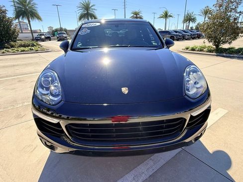 Used 2016 Porsche Cayenne S image 15