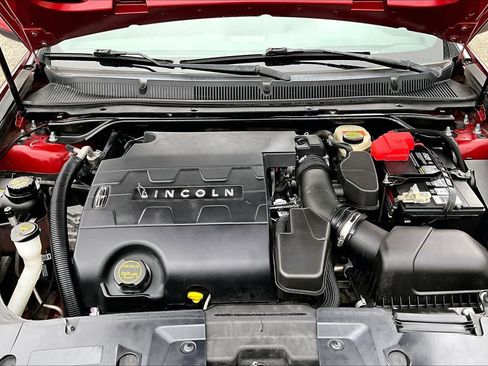 Used 2016 Lincoln MKS w/ Equipment Group 101A image 31