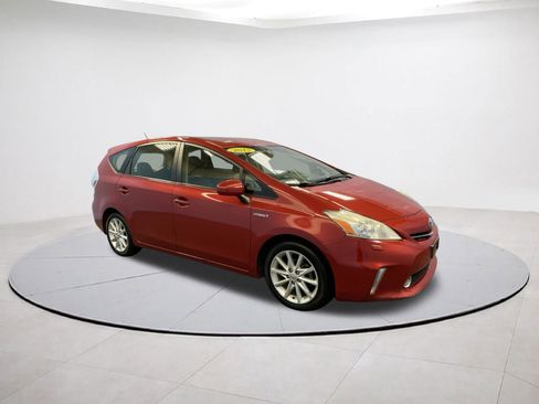 Used 2013 Toyota Prius V image 7