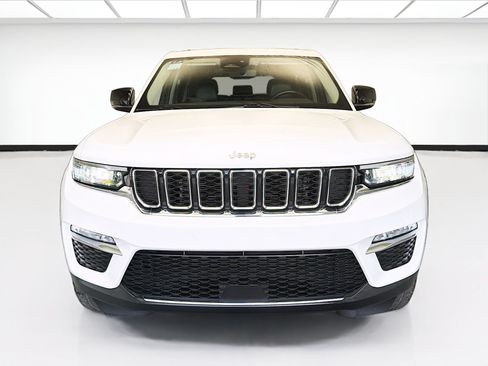 Used 2022 Jeep Grand Cherokee Limited AWD/4WD image 2