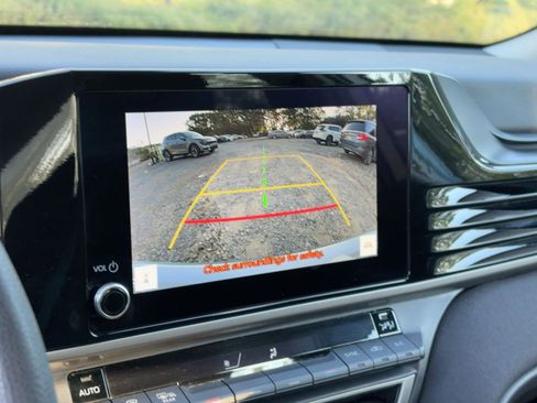 Used 2025 Toyota Camry LE image 23