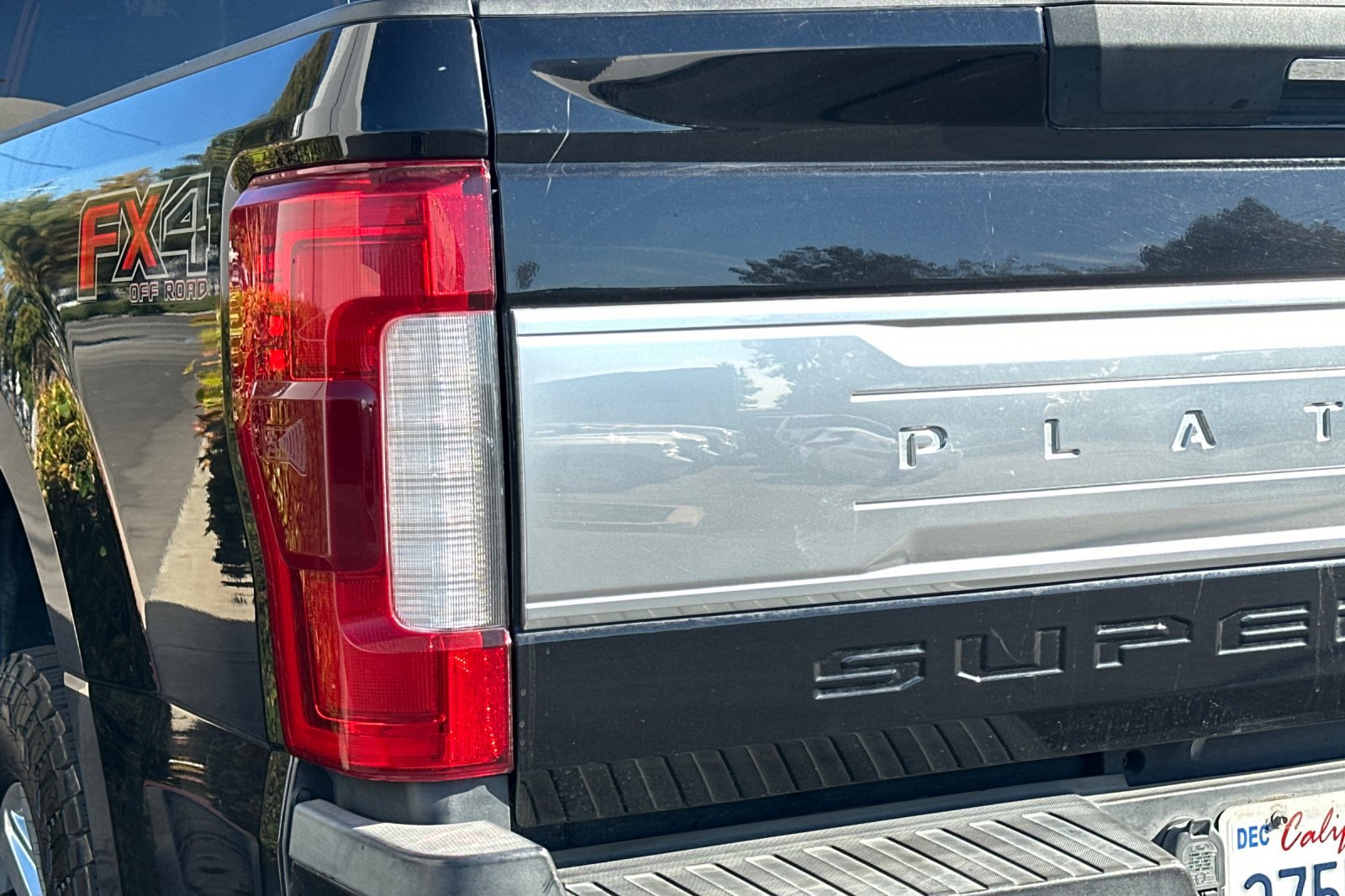 Used 2019 Ford F250 Platinum w/ Platinum Ultimate Package AWD/4WD image 44