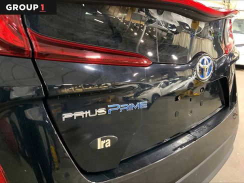 Used 2021 Toyota Prius Prime XLE FWD image 31