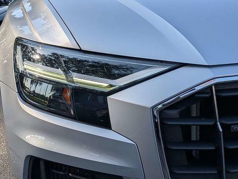 Used 2022 Audi Q8 Premium w/ Convenience Package AWD/4WD image 9