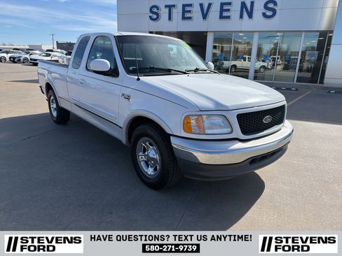 Used 2000 Ford F150 Lariat image 3