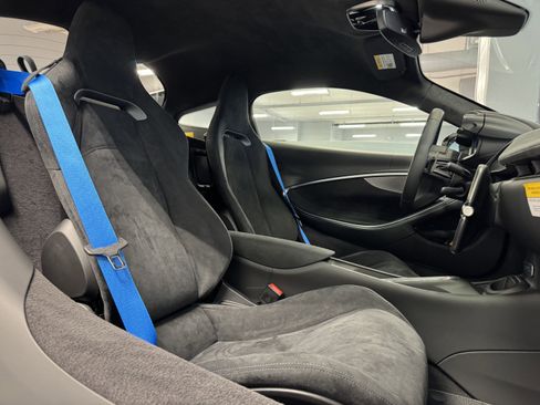 New 2026 McLaren Artura image 14