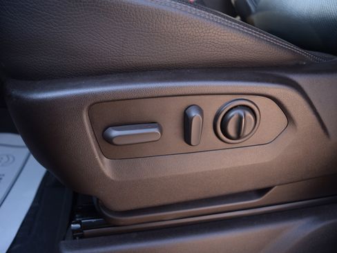 Used 2020 GMC Sierra 3500 Denali w/ Denali Ultimate Package image 19