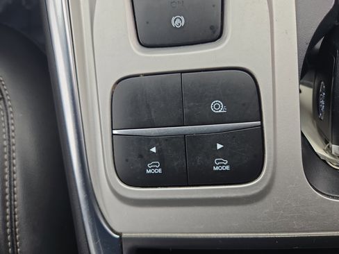 Used 2023 Ford Explorer XLT w/ Equipment Group 202A image 33